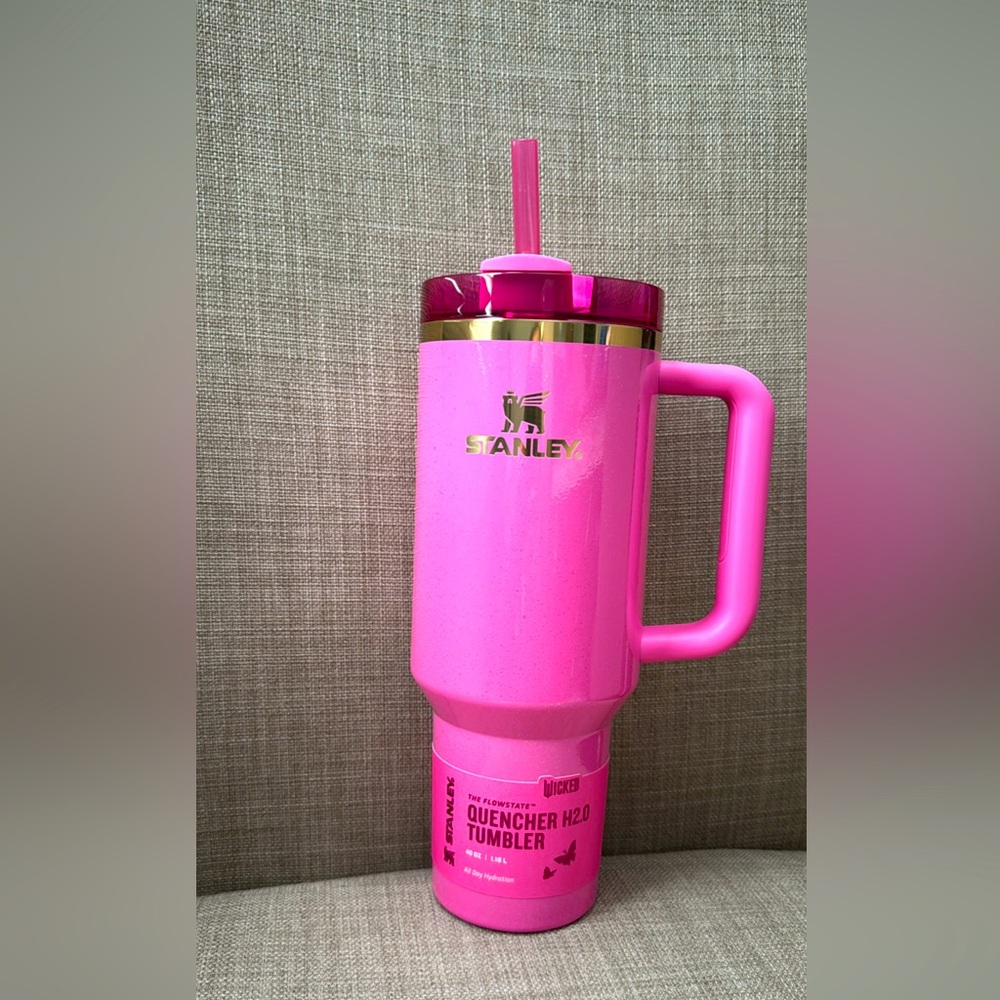 Stanley x Wicked 40 Oz Tumbler “Glinda”